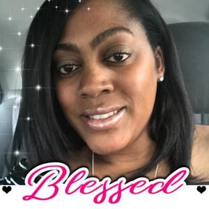 Meet your Posher, Adrienne